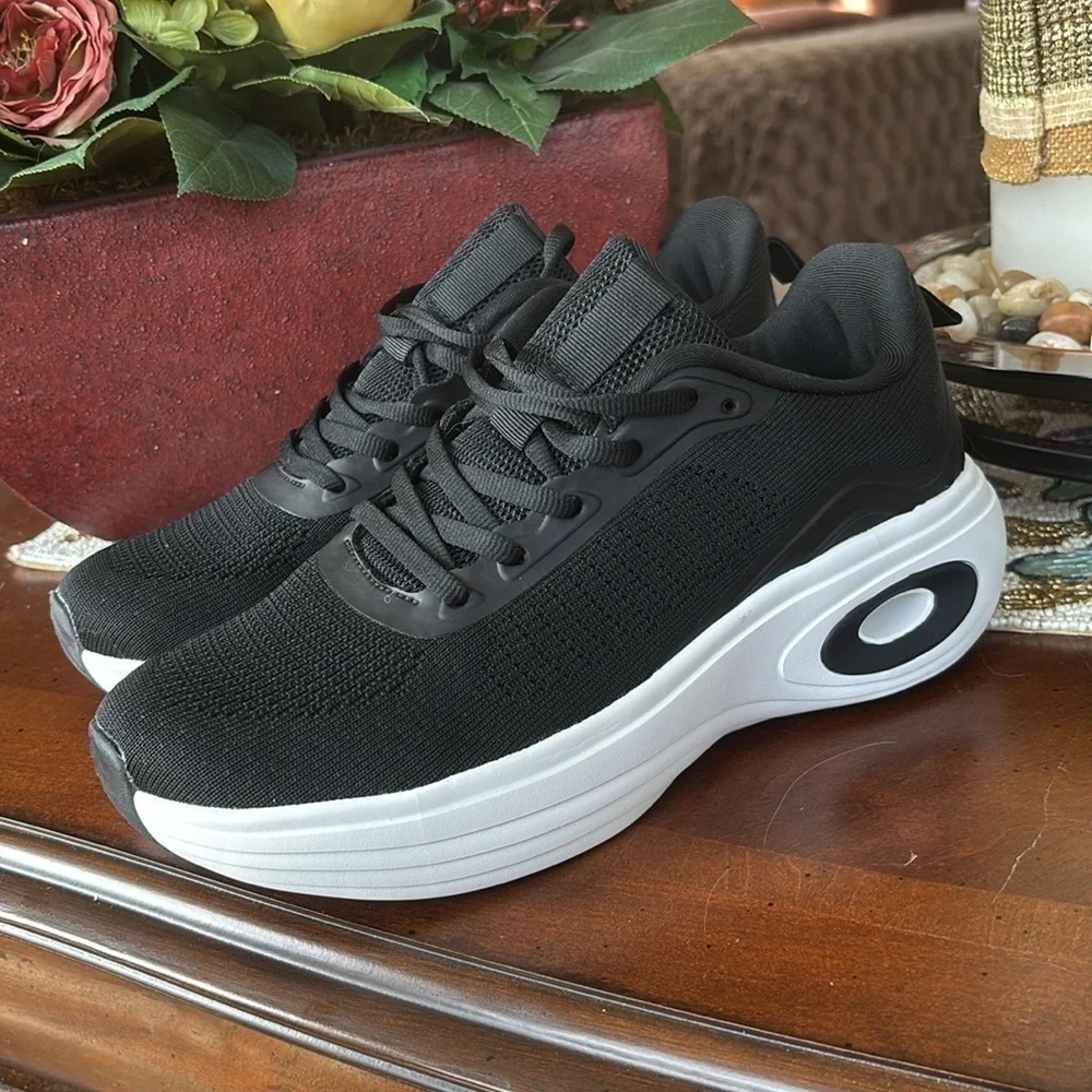 Brand New Cushion Support Sneakers Black White Lightweight Athletic Tennis Shoe